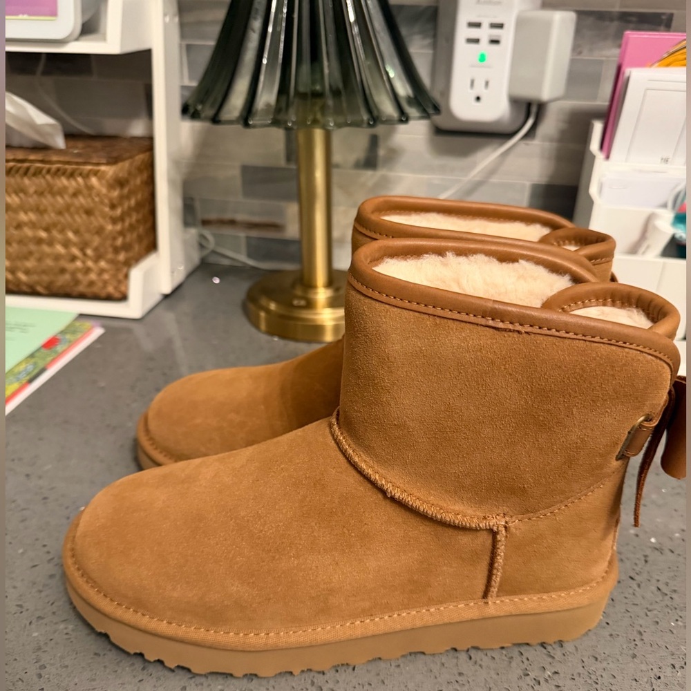 UGG women boots brand new